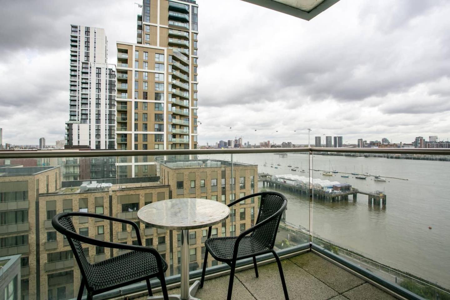 Guestready - Comfort By The Thames, W/ Balcony Лондон Экстерьер фото