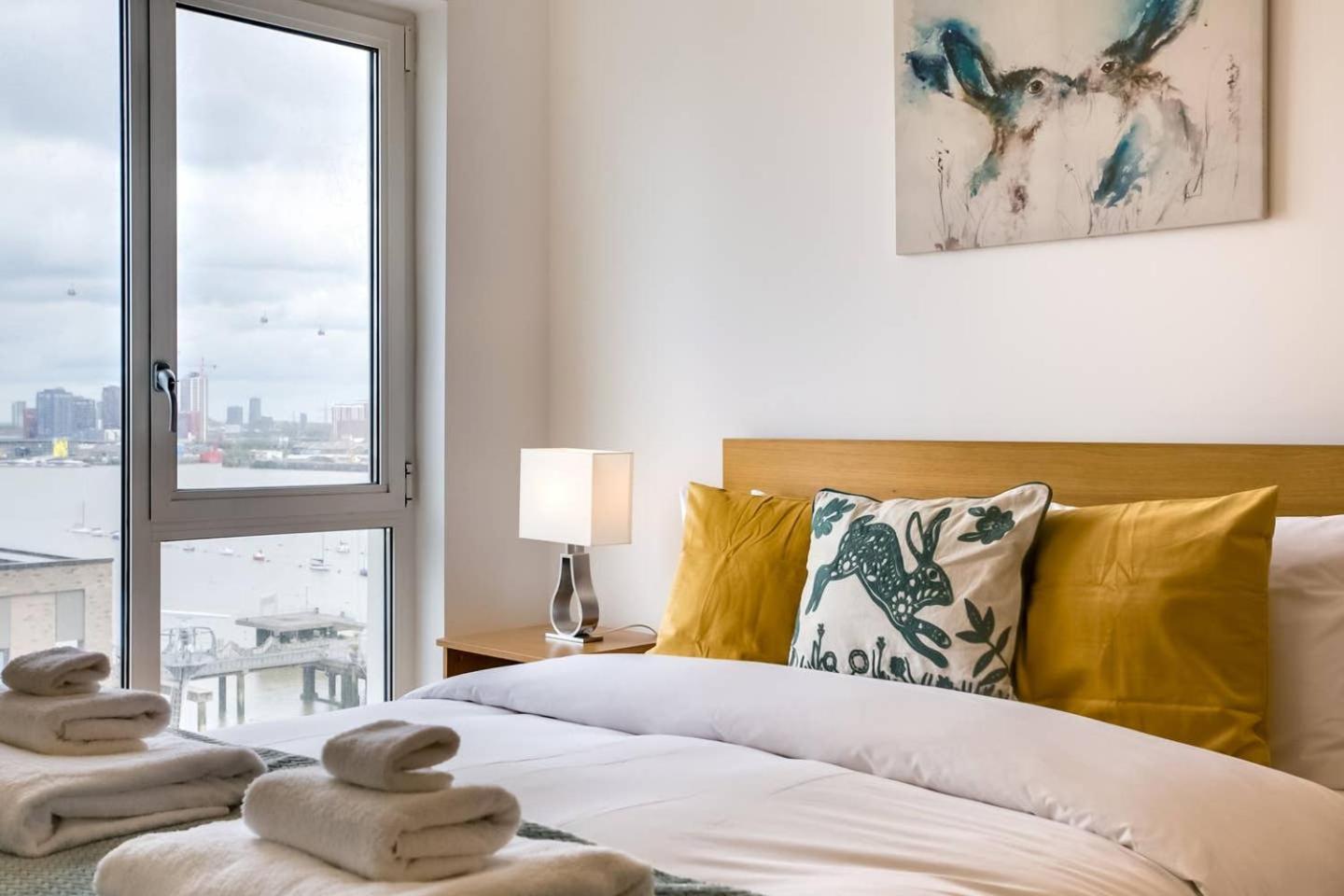 Guestready - Comfort By The Thames, W/ Balcony Лондон Экстерьер фото