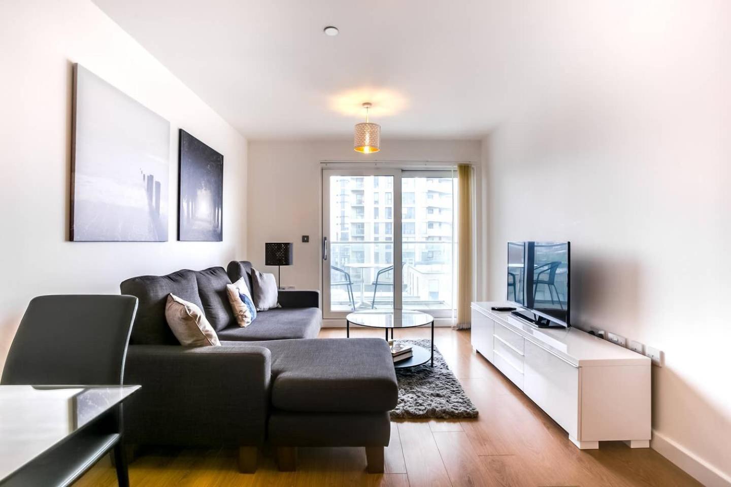 Guestready - Comfort By The Thames, W/ Balcony Лондон Экстерьер фото
